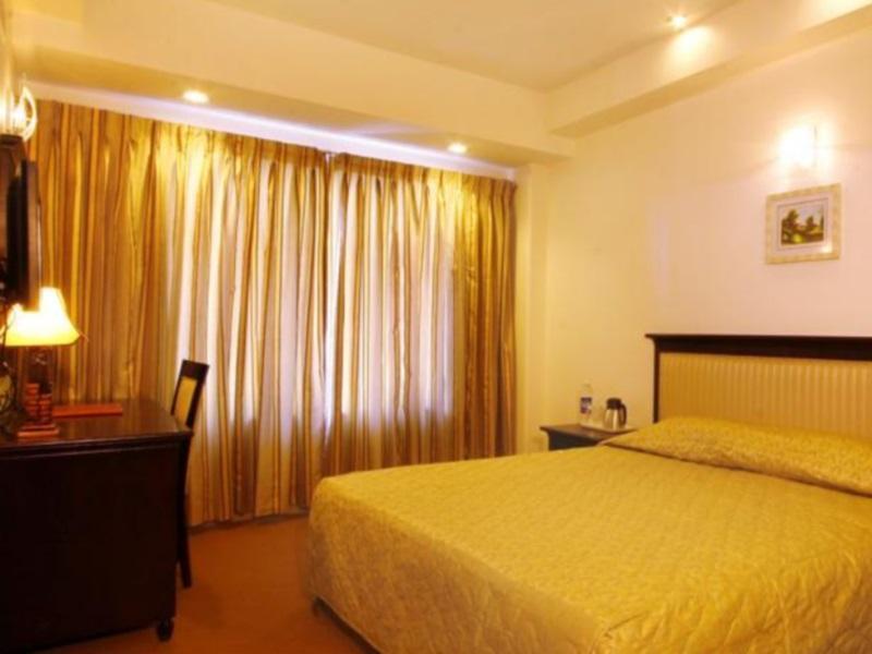 The Ambience Hotel Pune Esterno foto