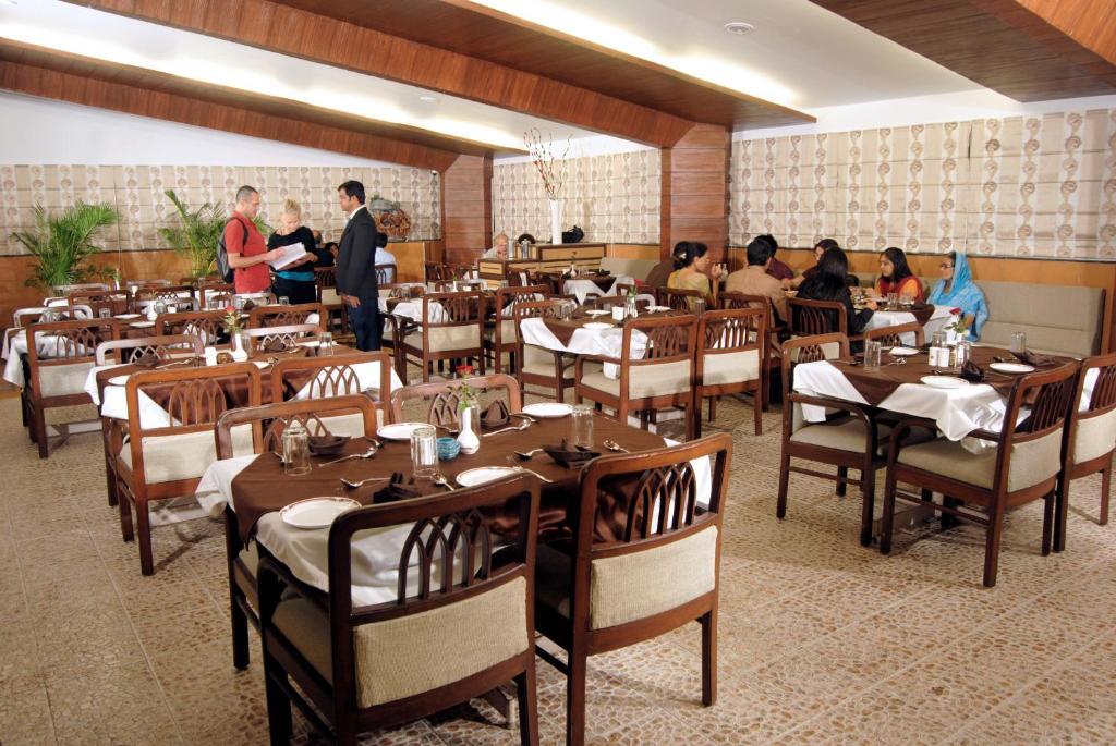 The Ambience Hotel Pune Esterno foto